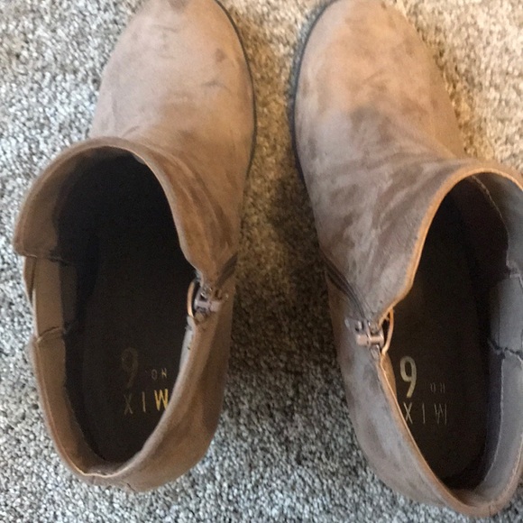 Mix No. 6 tan suede booties - Picture 5 of 5